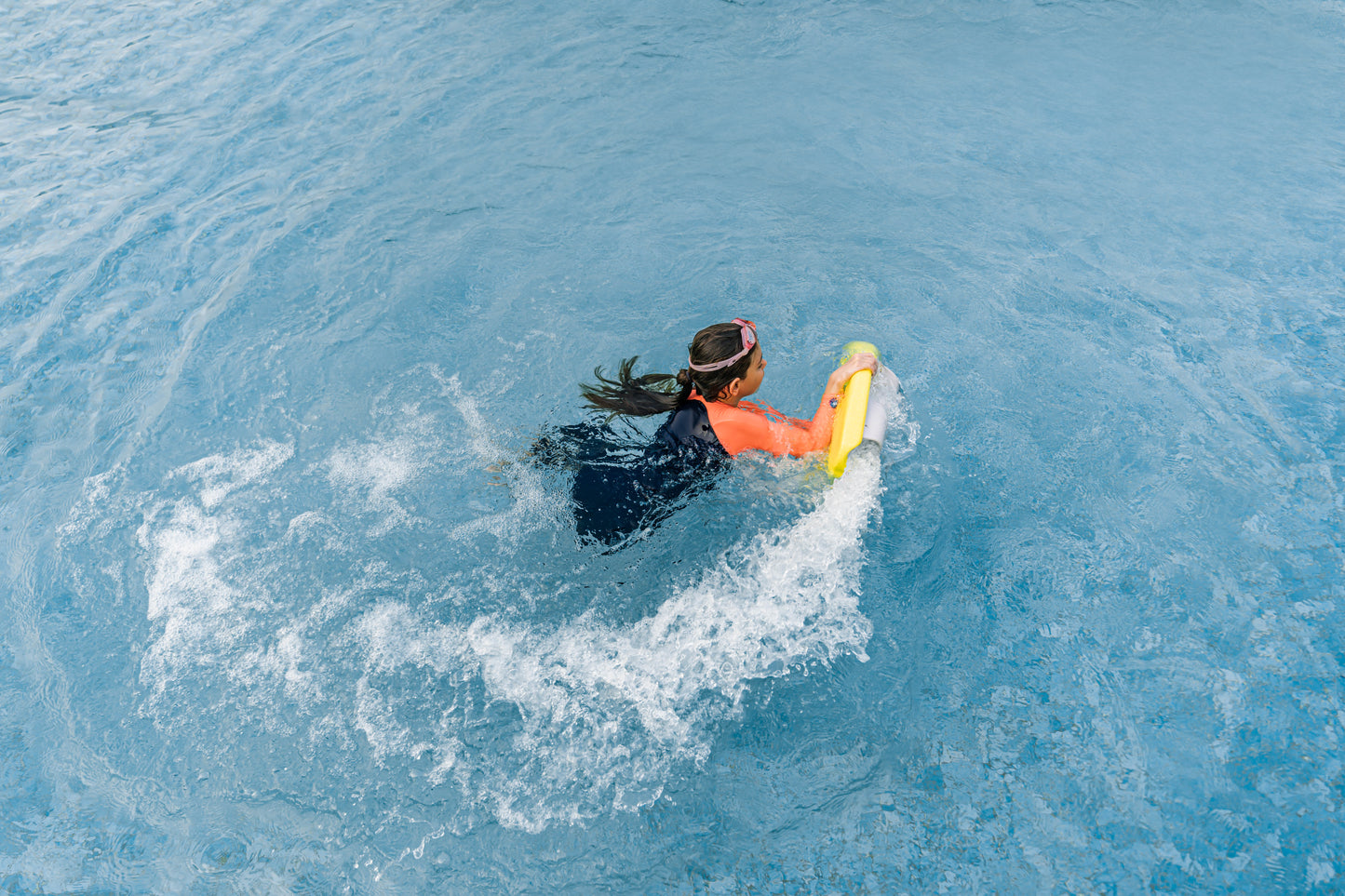 كروني EL-KB-01 لوح عائم كهربائي ألعاب مائية لمسبح السباحة رغوة عائم مساعد تدريب معدات تمرين لوح كهربائي غوص تحت الماء سكوتر بحري