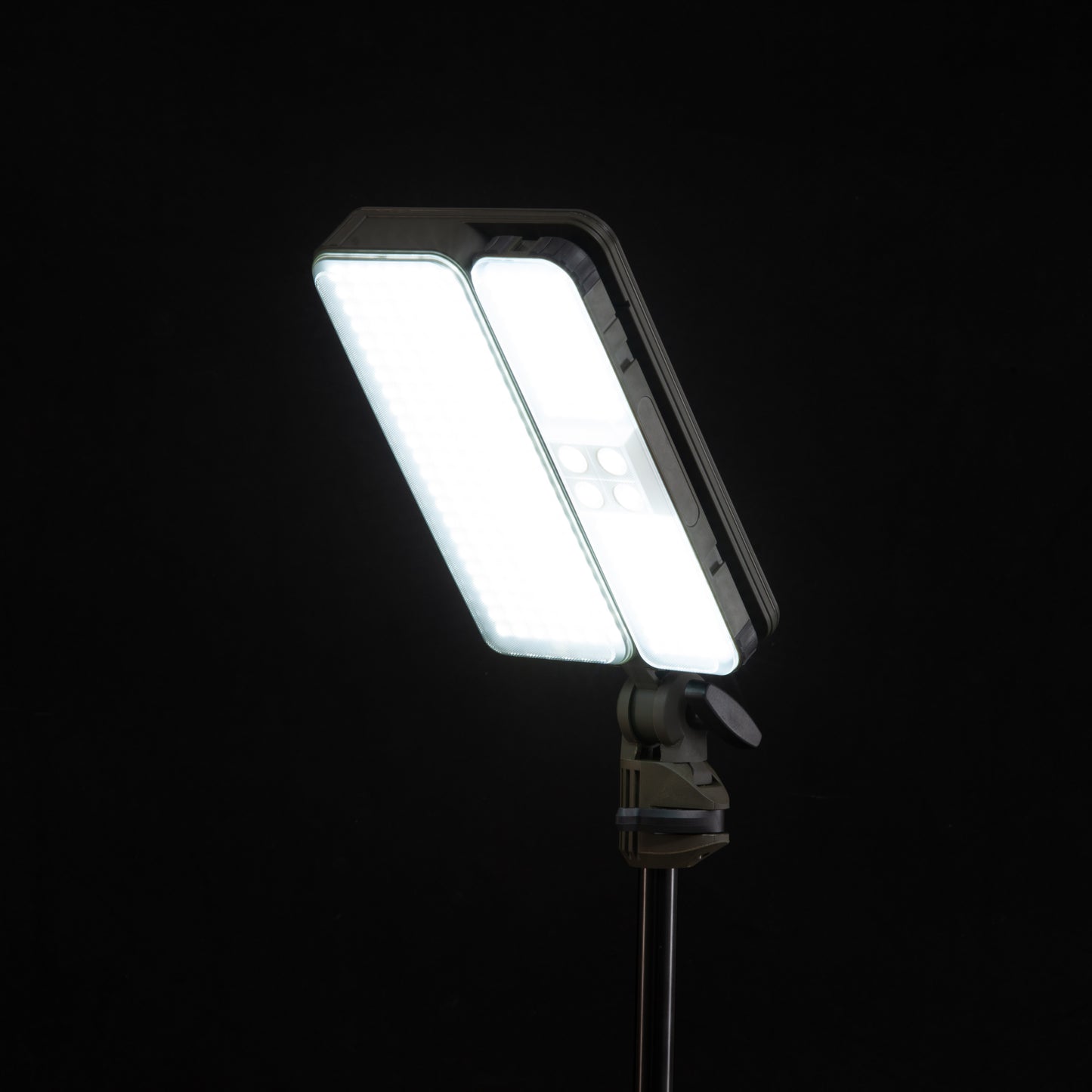 CRONY CN-26 Solar powered Battery outdoor fishing light