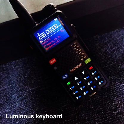باوفينغ UV-5RH 7 واط UHF (400-480 ميجاهرتز) VHF (136-174 ميجاهرتز) ثلاثي النطاقات 999 قناة بحث التردد توقعات الطقس جهاز اتصال لاسلكي FM