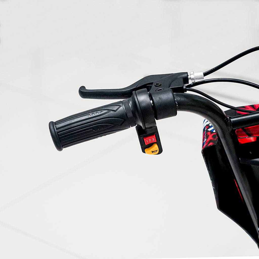 كروني JL009 سيارة انزلاق للأطفال مقاس 8 إنش نوع V سيارة انزلاق لعبة سكوتر كهربائي