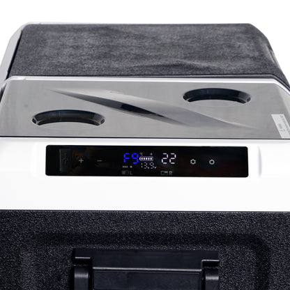 ثلاجة منزلية وسيارة CRONY IC36 بسعة 36 لتر مع ماكينة ثلج، فتاحة زجاجات، حامل أكواب، وحماية بطارية السيارة