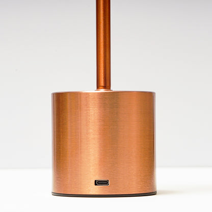 مصباح مكتب معدني لاسلكي بشكل I من كروني