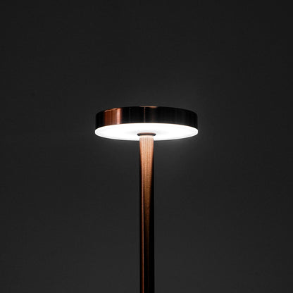 مصباح مكتب معدني لاسلكي بشكل I من كروني