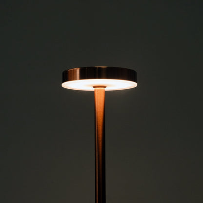 مصباح مكتب معدني لاسلكي بشكل I من كروني