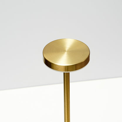 مصباح مكتب معدني لاسلكي بشكل I من كروني