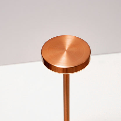 مصباح مكتب معدني لاسلكي بشكل I من كروني