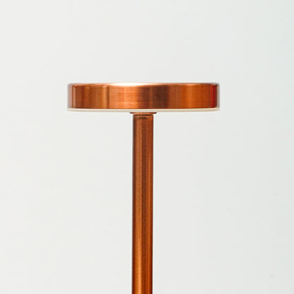 مصباح مكتب معدني لاسلكي بشكل I من كروني