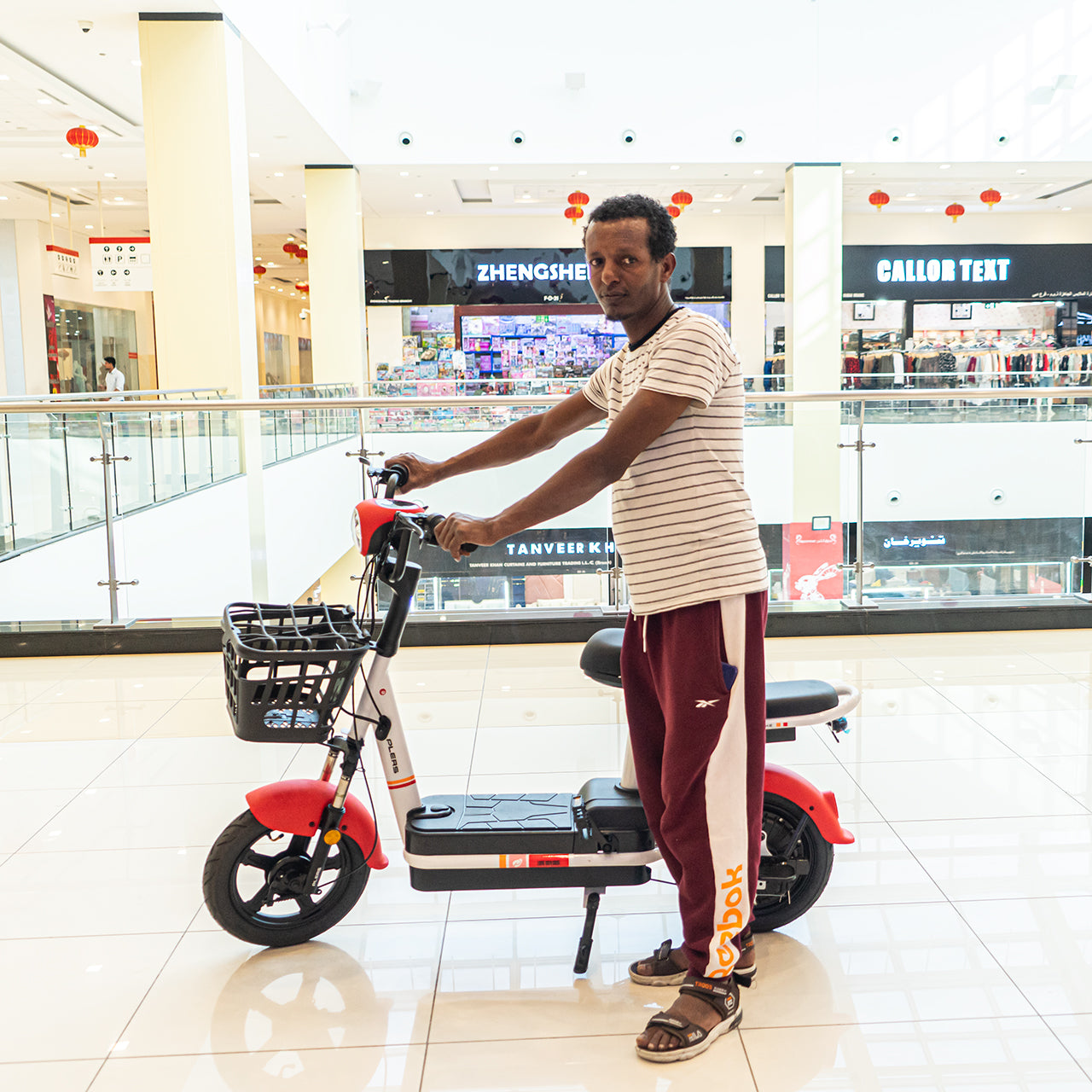 سكوتر كهربائي CRONY NEW T6 بمقعدين، فرامل قرصية، تعليق أمامي/خلفي، بطارية حمض الرصاص