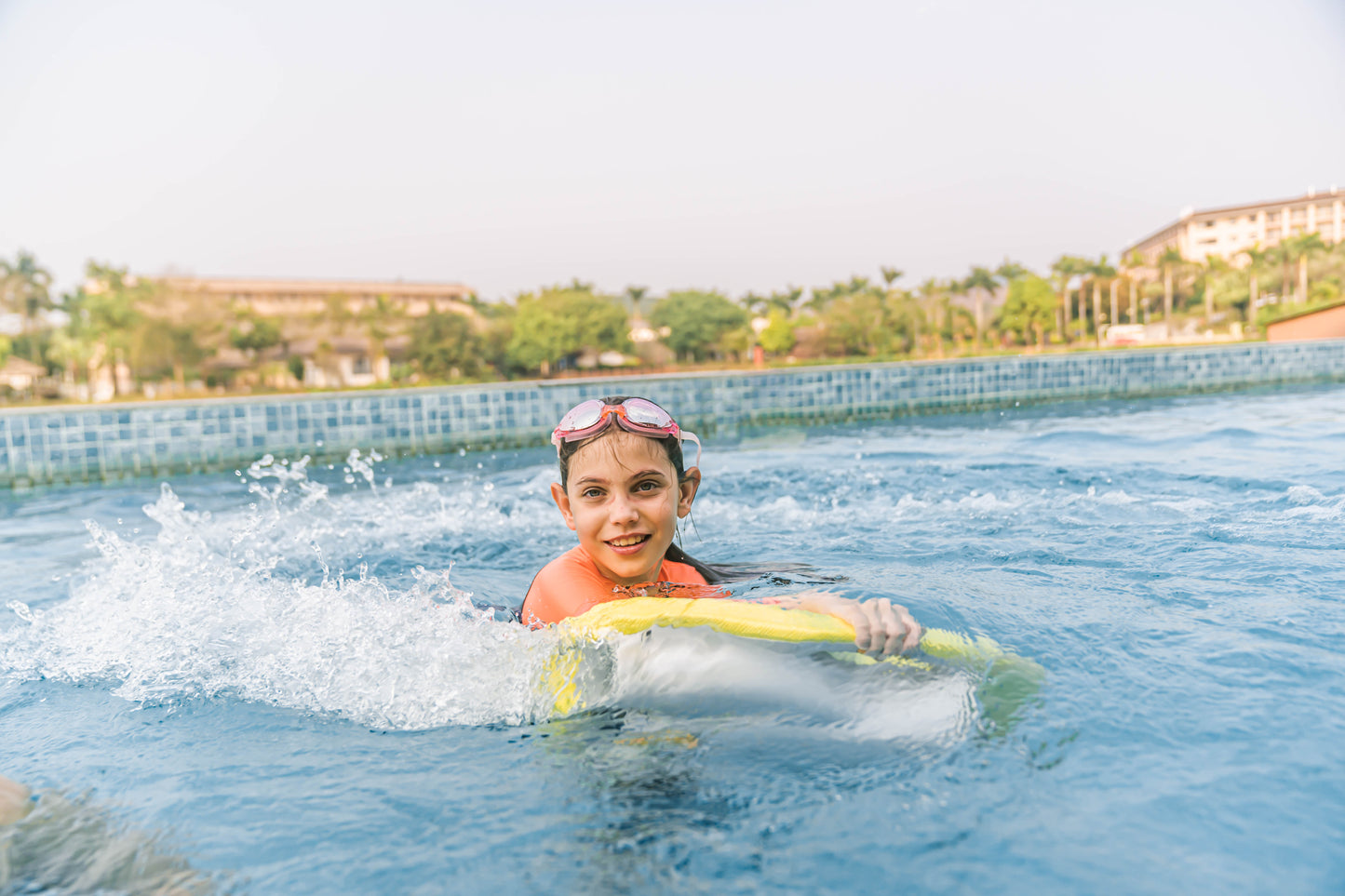 كروني EL-KB-01 لوح عائم كهربائي ألعاب مائية لمسبح السباحة رغوة عائم مساعد تدريب معدات تمرين لوح كهربائي غوص تحت الماء سكوتر بحري