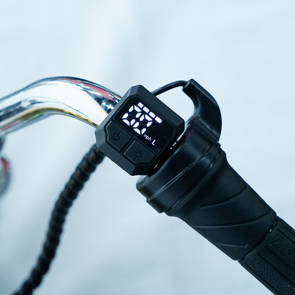 دراجة نارية كهربائية للأطفال CRONY EL-MB03C بطبقة فضية هارلي مع تطبيق بلوتوث وأصوات محرك ودخان مزيف وضوء LED