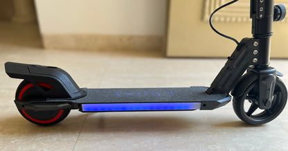 سكوتر كهربائي قابل للطي للأطفال CRONY S32 S31 مع شريط إضاءة LED وأضواء منصة RGB وفرامل إلكترونية