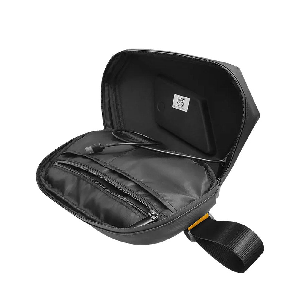 حقيبة ظهر عرض LED عين الشيطان من CRONY حقيبة سفر عين الشيطان بلوتوث مقاومة للماء غلاف صلب حقيبة ظهر فارس LED رائعة لركوب الدراجات النارية