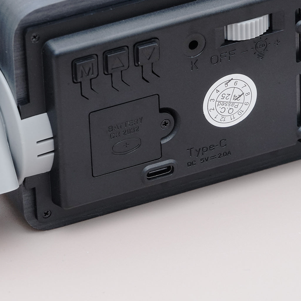 ساعة عرض خشبية سوداء CRONY T009