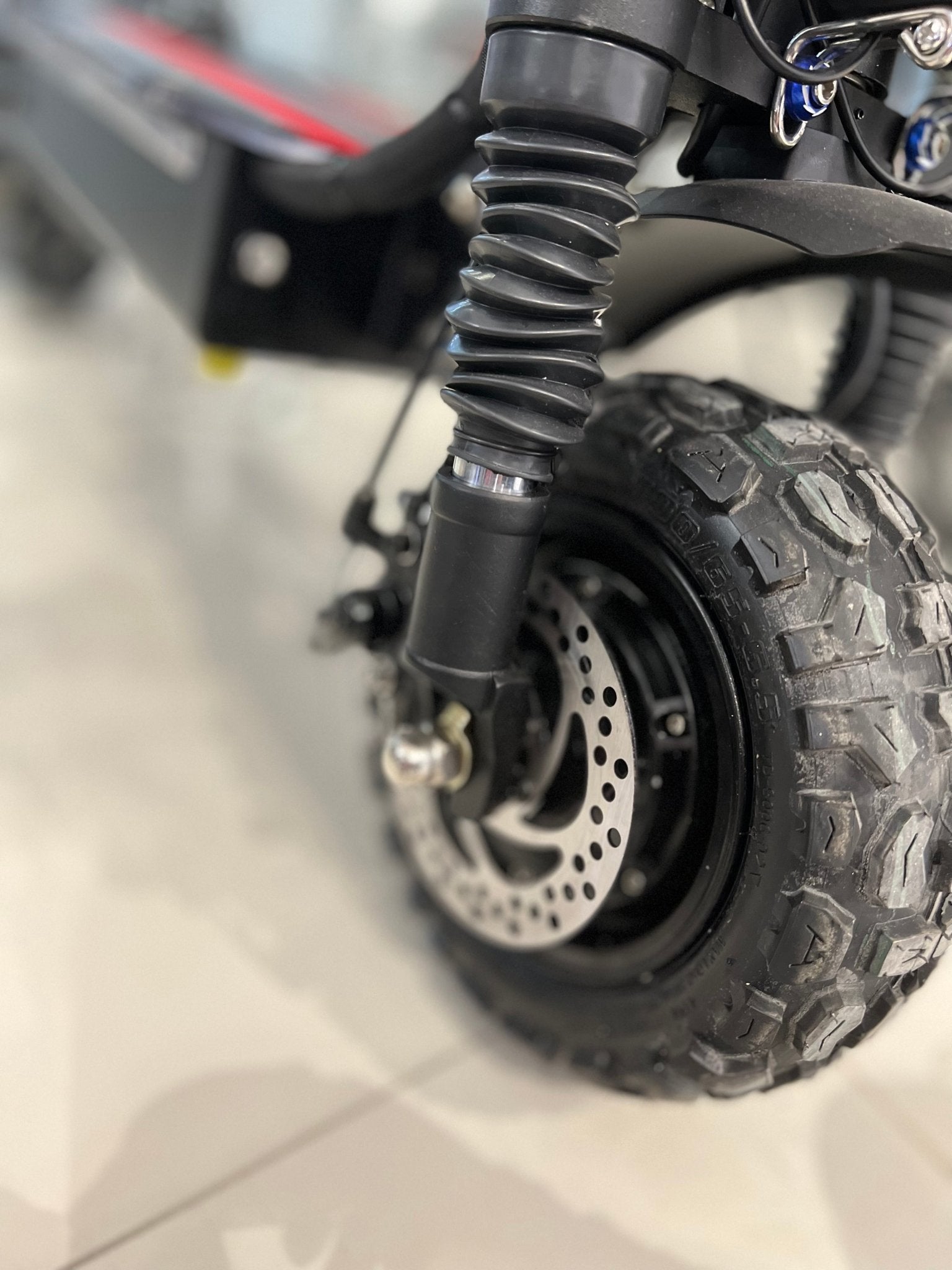 CRONY G13 Dual drive Max speed 120km/h E-Scooter 67.2V 2AH Rated power 2600W dual drive Scooter Elettrico - Edragonmall.com